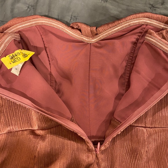 Silk Material Strapless Dress Romper - Picture 5 of 6